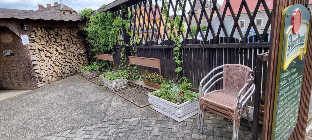 Restaurant & Pension Liebenstein Libá Eksteriør billede